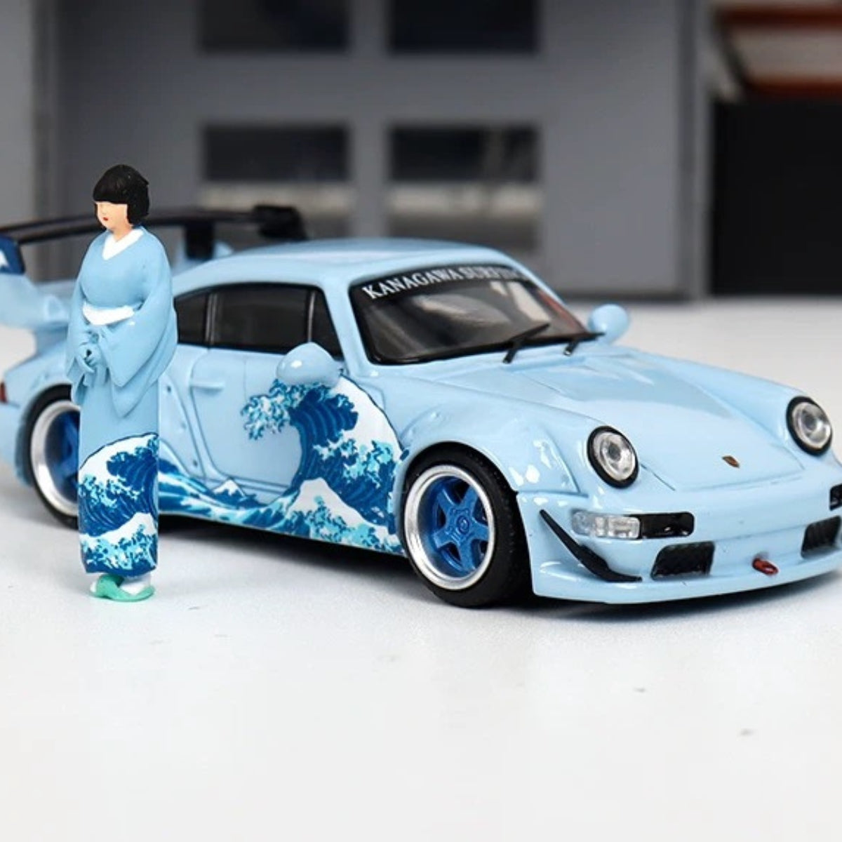 1:64 Scale Porsche 964 Kanagawa Wave Edition Diecast Model Car